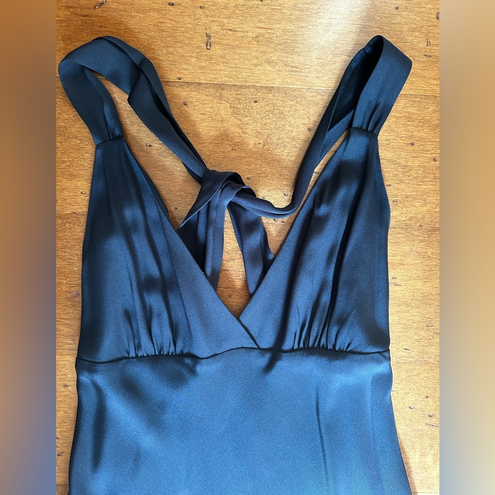 Size 4 navy silk dresss - Picture 2 of 5